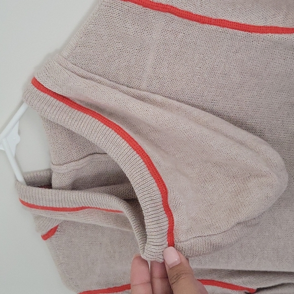 Banana Republic Hoodie - Picture 5 of 9